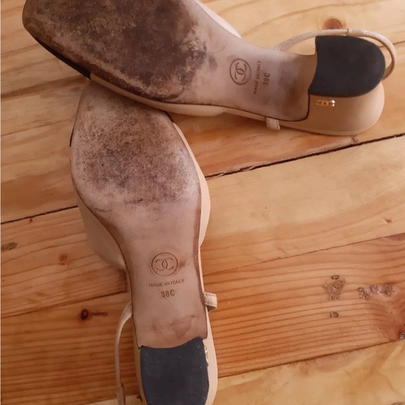Chanel SLINGBACKS
Goatskin & Grosgrain
Beige & Black authentic size 38 7.5 US - Picture 9 of 9